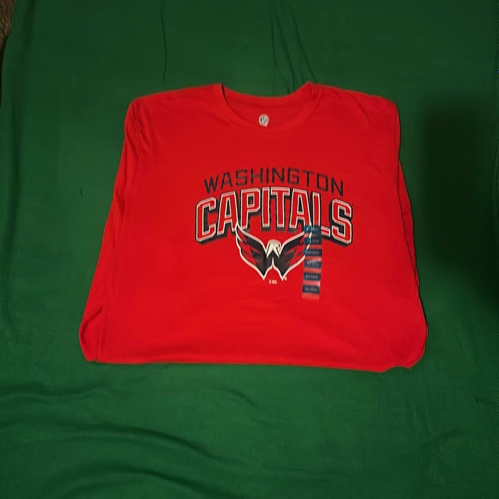 Brand New XXL Long sleeve Washington Capitals shirt! (NWT)